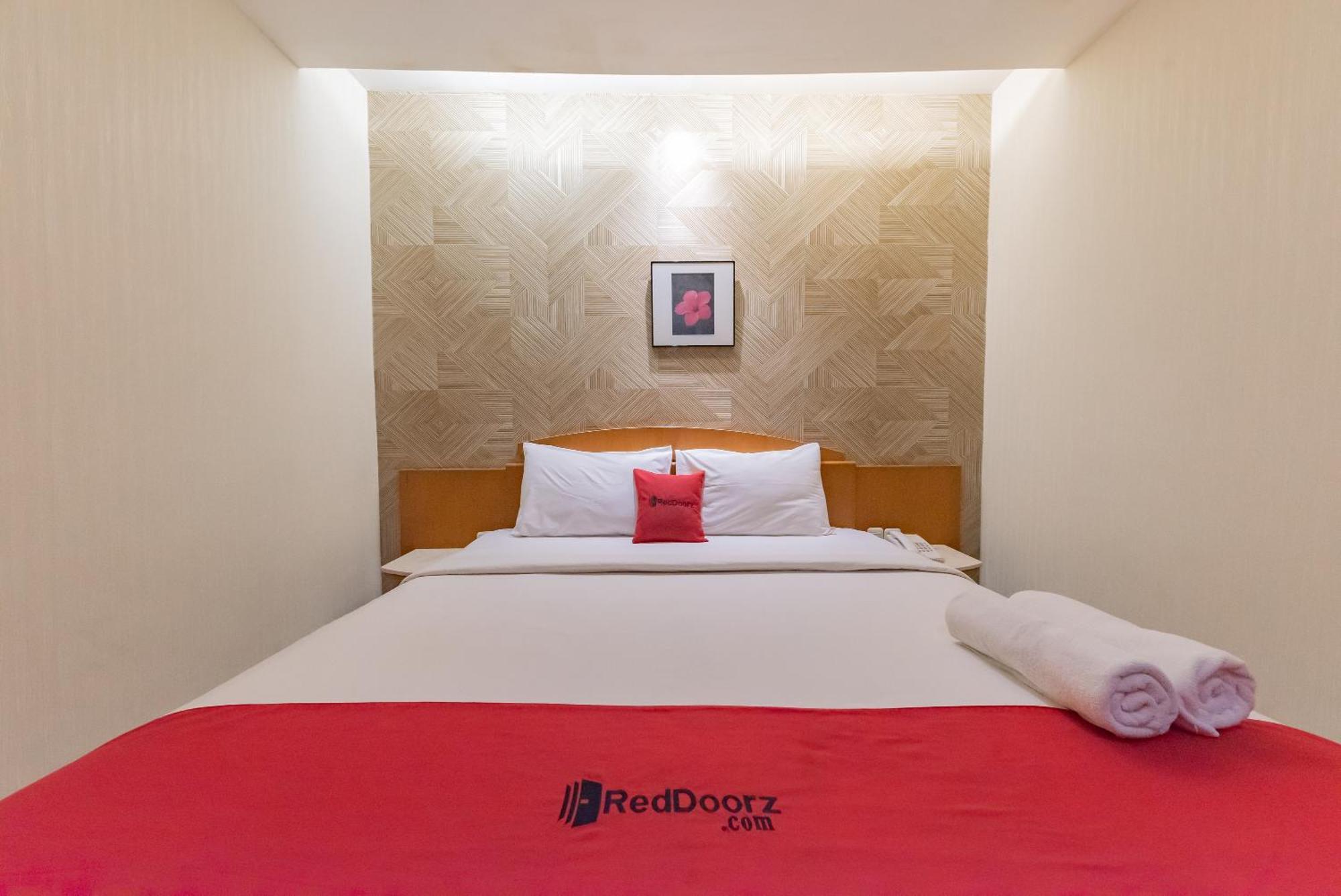 Reddoorz Plus @ Cipaganti Street 3 Бандунг Экстерьер фото